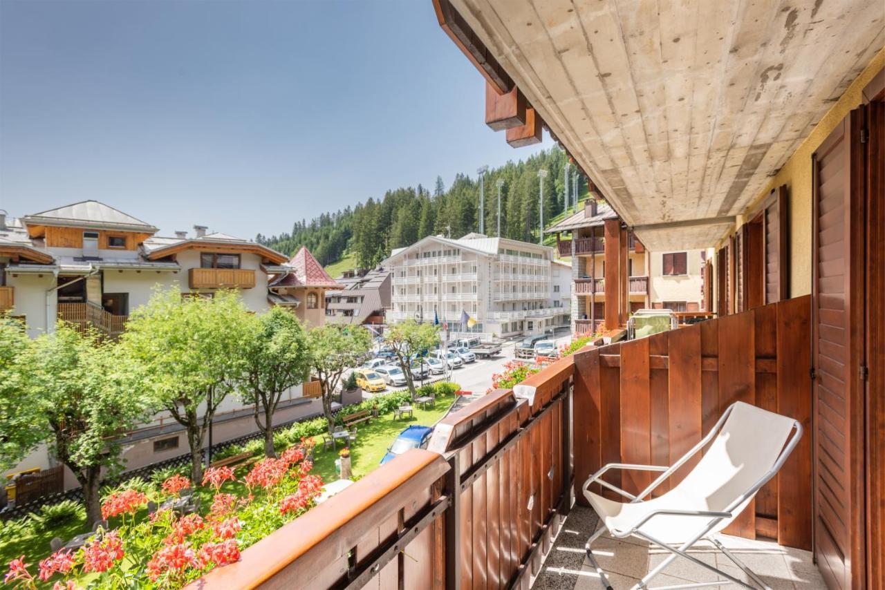 Hotel Alpina 마돈나 디 캄필리오 외부 사진