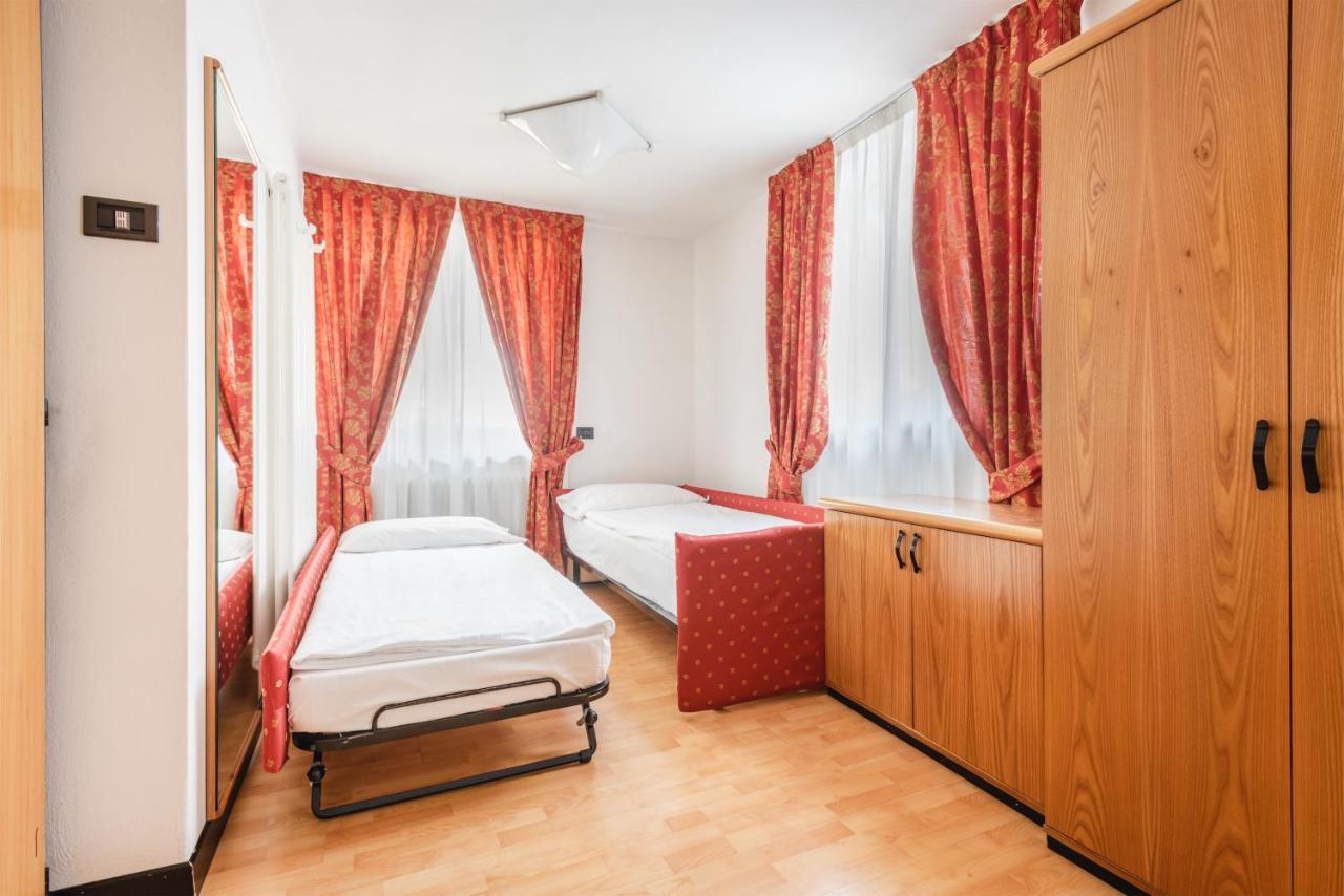 Hotel Alpina 마돈나 디 캄필리오 외부 사진