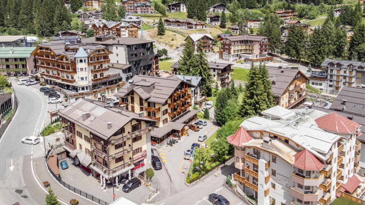 Hotel Alpina 마돈나 디 캄필리오 외부 사진